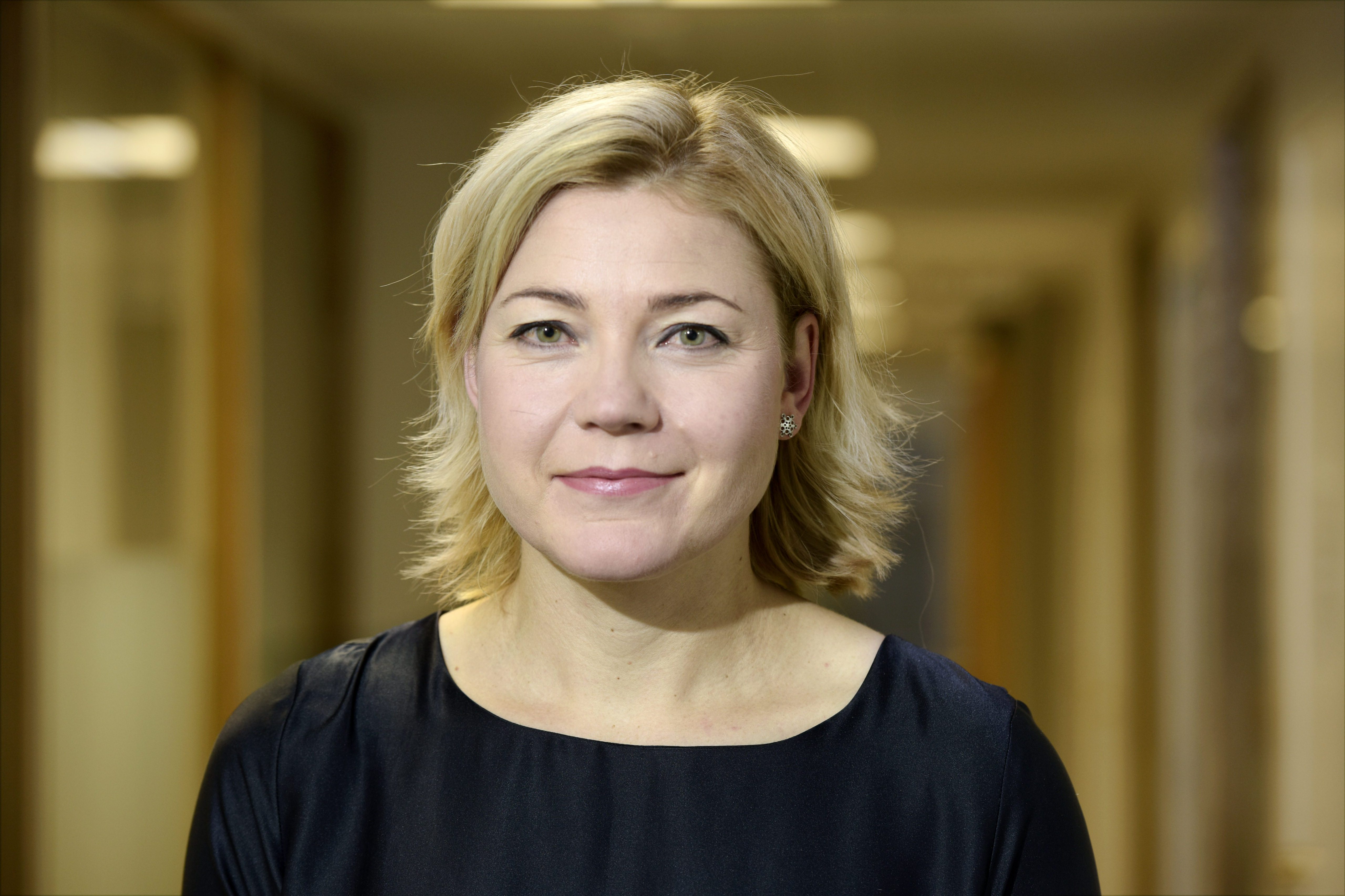 Henna Virkkunen kiittää metsätaloudelle suotuisaa muutosesitystä