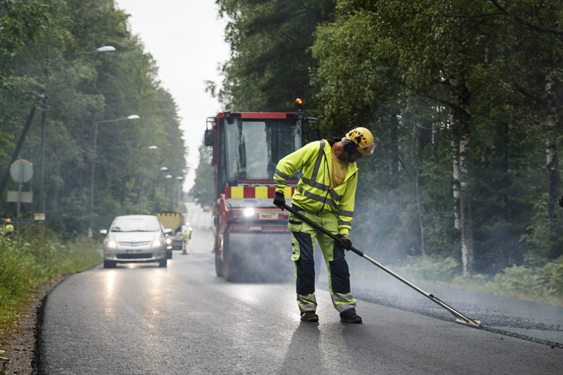 ”Arkea helpotetaan” – Maanteitä päällystetään noin 11000 kilometriä