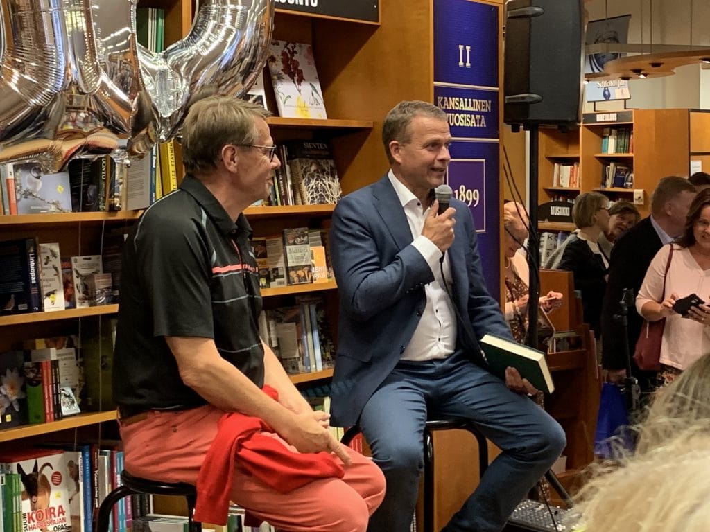 Kari Häkämies ja Petteri Orpo Turussa torstaina. (Kuva: Suvi Uusitalo-Sirén)