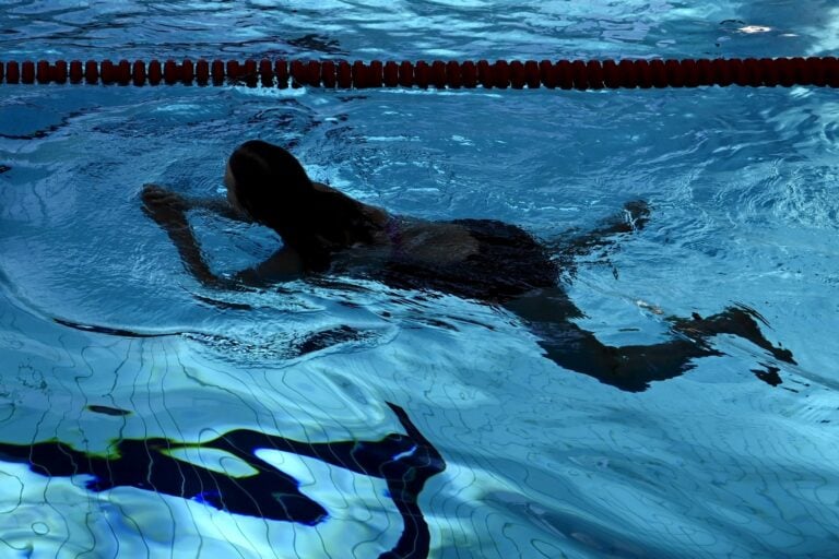 Helsingin uimahallit avautuvat rajoitetusti