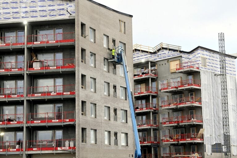 Kerrostalorakentamista