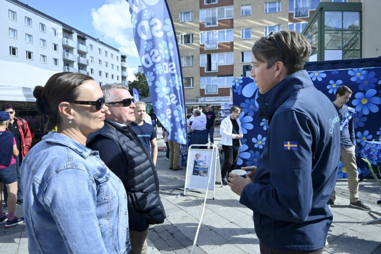 Maahanmuuton ja rikollisuuden vastustamisella kampajoiva ruotsidemokraatit (SD) sekottaa vaalipakkaa Ruotsissa