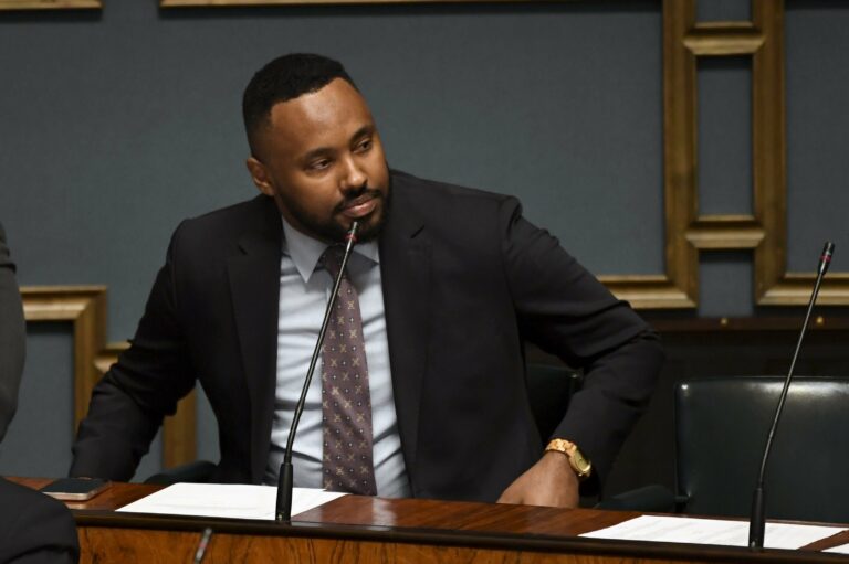 Eduskunnan täysistunto