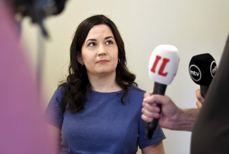 Eduskunnan talousvaliokunta on koolla