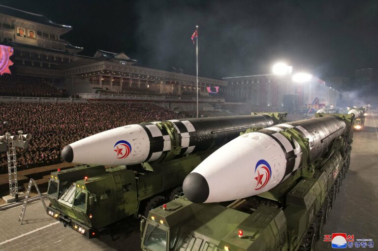 NKOREA - MILITARY - PARADE