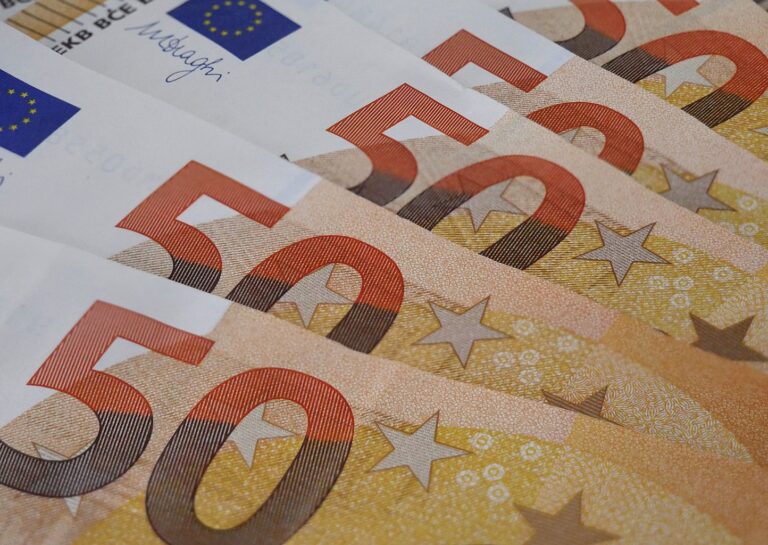 50 euro banknotes 20190226