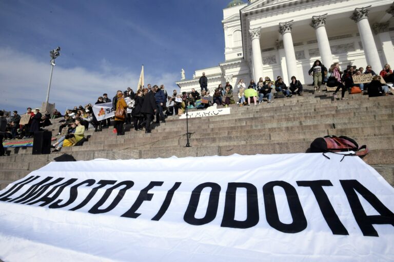 Opiskelijoiden ilmastolakko Helsingissä