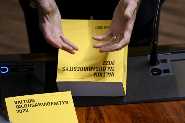 Eduskunnan täysistunto