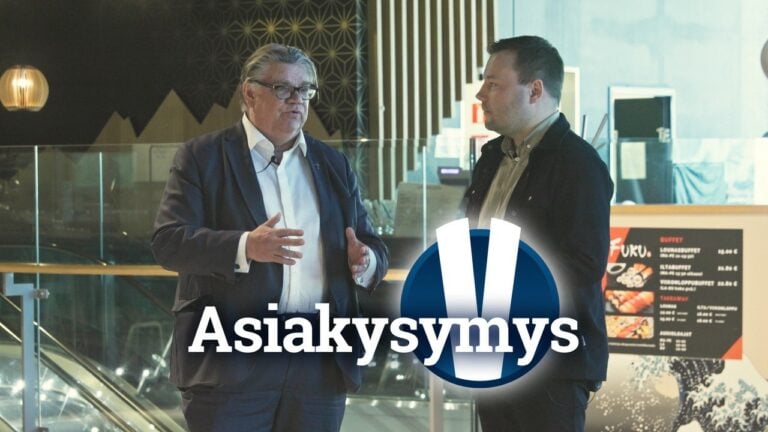 Ex-ulkoministeri Timo Soini ja Verkkouutisten toimittaja Matti Lepistö.
