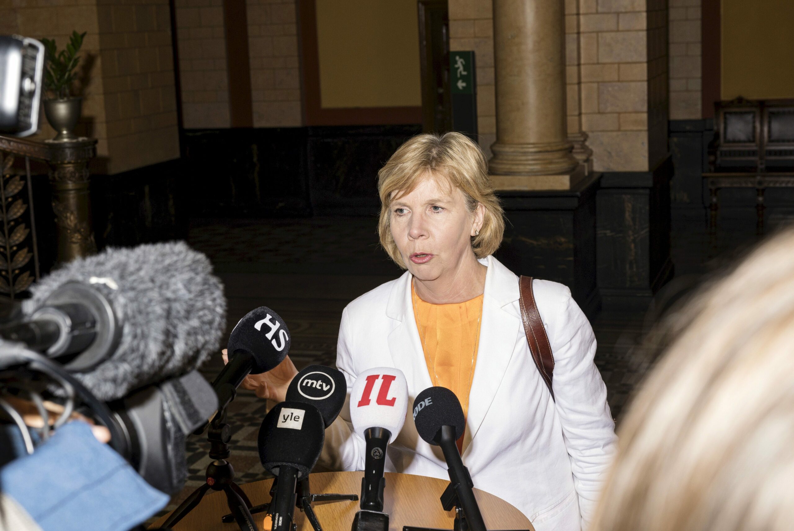 anna-maja-henriksson-tilanne-ei-ole-helppo-neuvottelut-jatkuvat