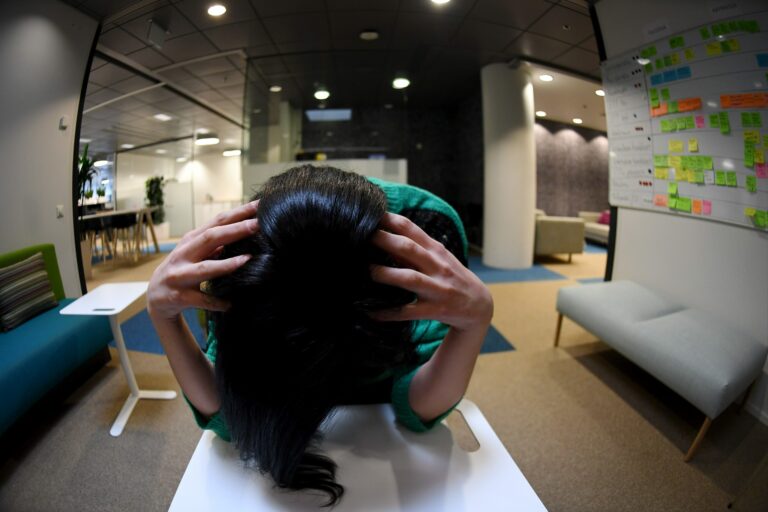 Työstressi tuntuu usein fyysisesti ennen psyykkisiä oireita