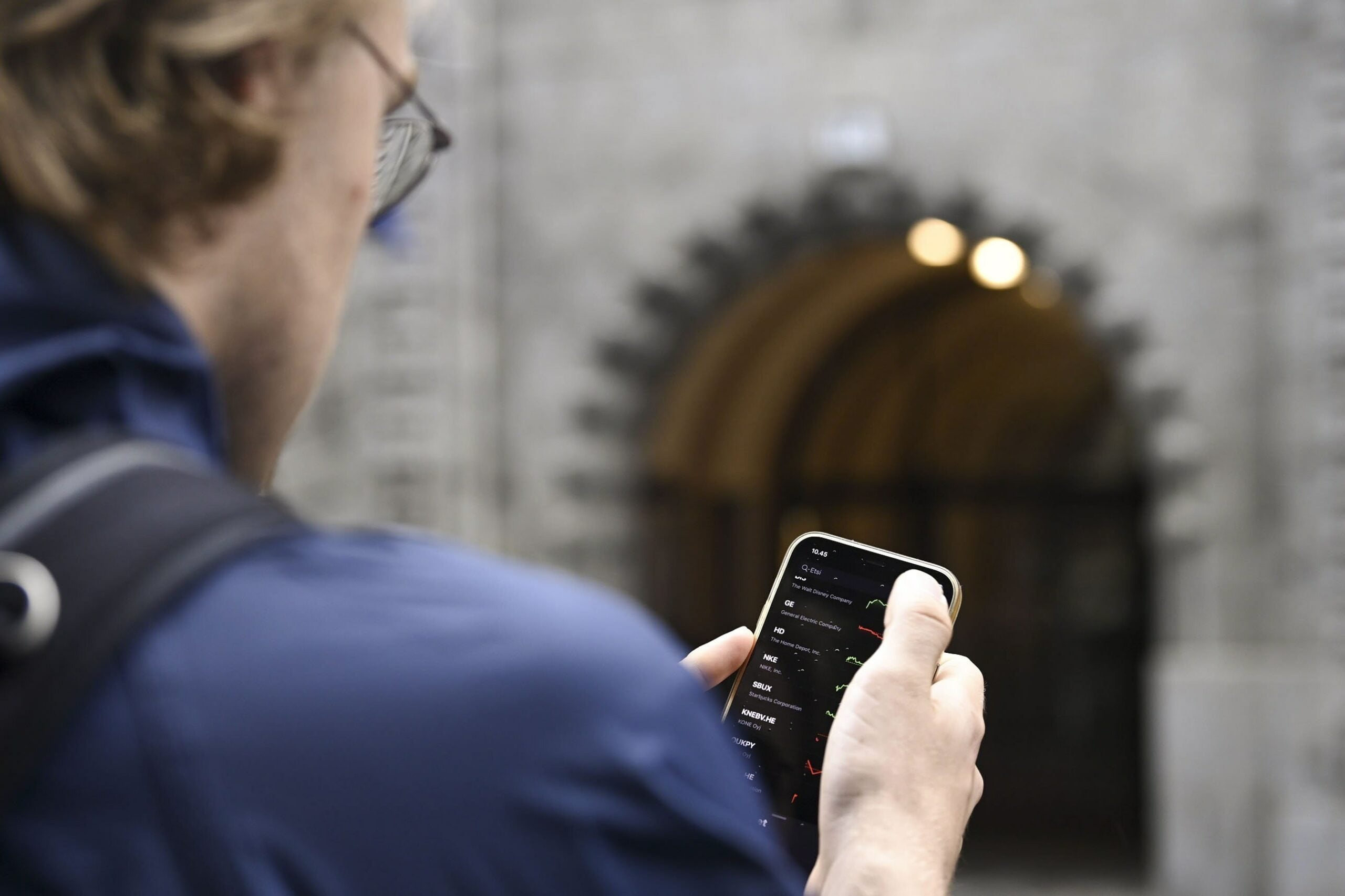 Osakeomistamisen kulttuuri vahvistunut, sijoittaminen on suomalaisten arkea