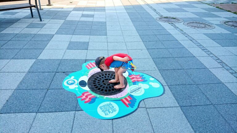 lapsi_ja_kaivotarra-1