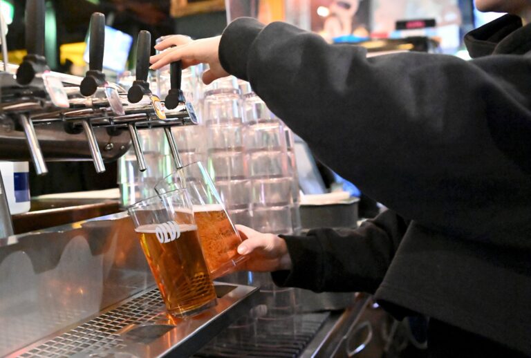 Ravintolarajoituksista luovutaan