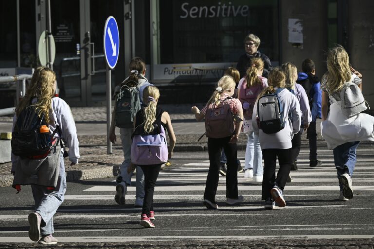 Kesäisen lämmin päivä suureen osaan Suomea viikonlopuksi tulossa sateita