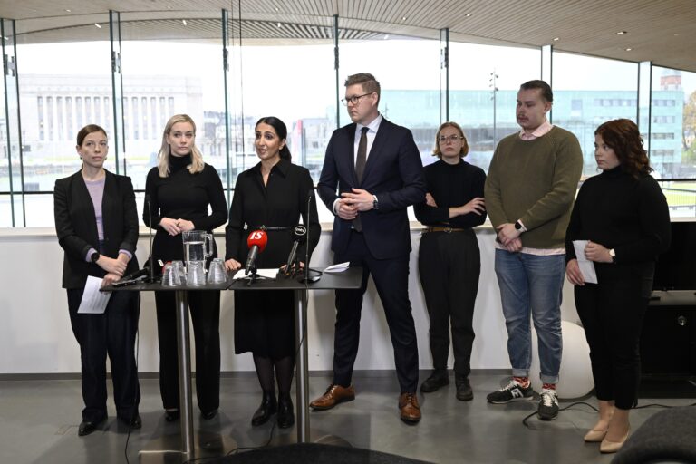 SDP:ltä, vihreiltä ja vasemmistoliitolta välikysymys nuorten tulevaisuudesta