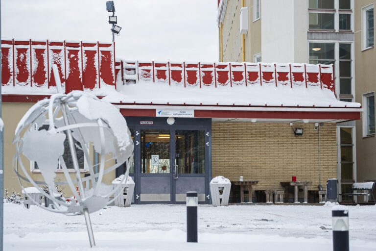 Maahanmuuttovirasto siirtää Ukrainan sotaa paenneita asunnoistaan tehdäkseen tilaa itärajan turvapaikanhakijoille