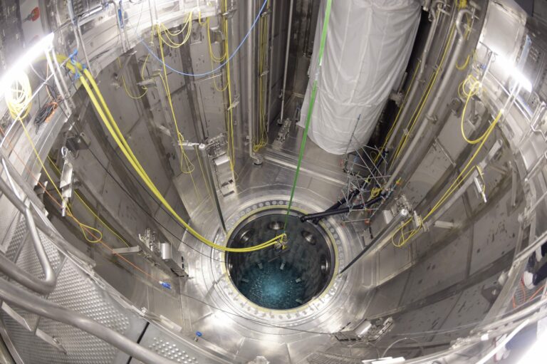 OL3 EPR -projektin aamukahvit medialle