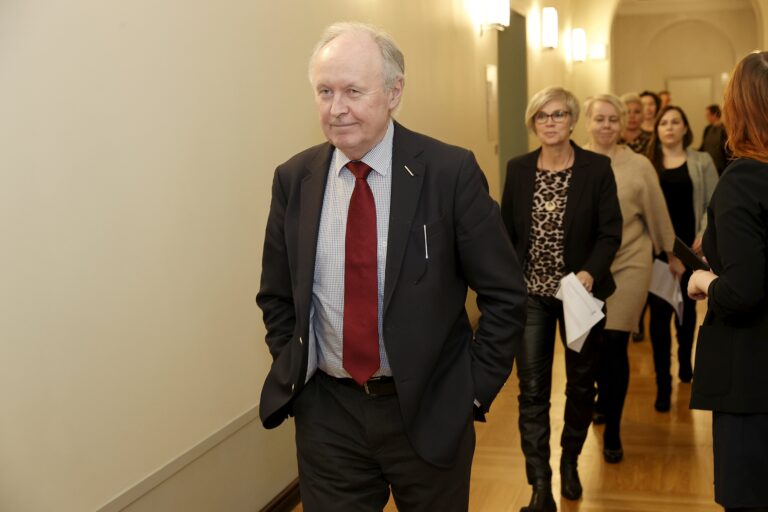 Sosiaali- ja terveysvaliokunta kertoo kannastaan translakiin