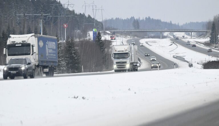 Liikennettä pakkassäässä