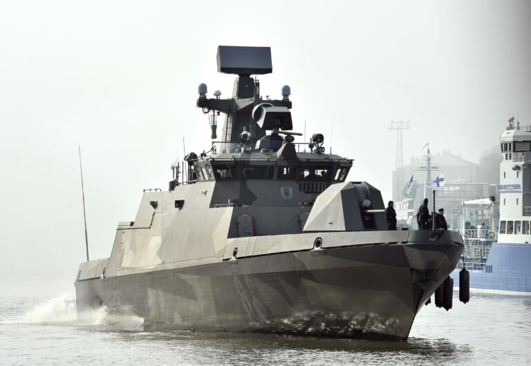 Helleraja perjantaina rikki