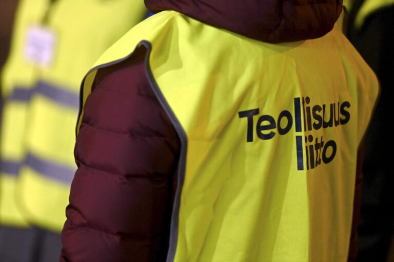 Lakkoja alkaa usealla toimialalla