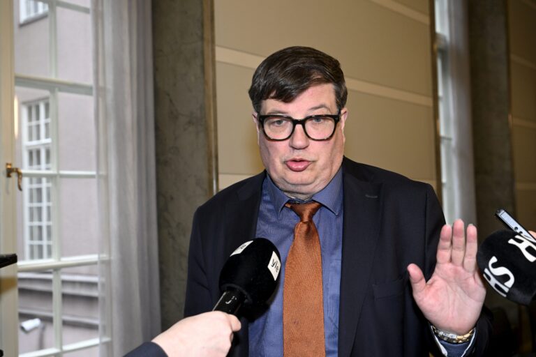 Eduskunnan täysistunto