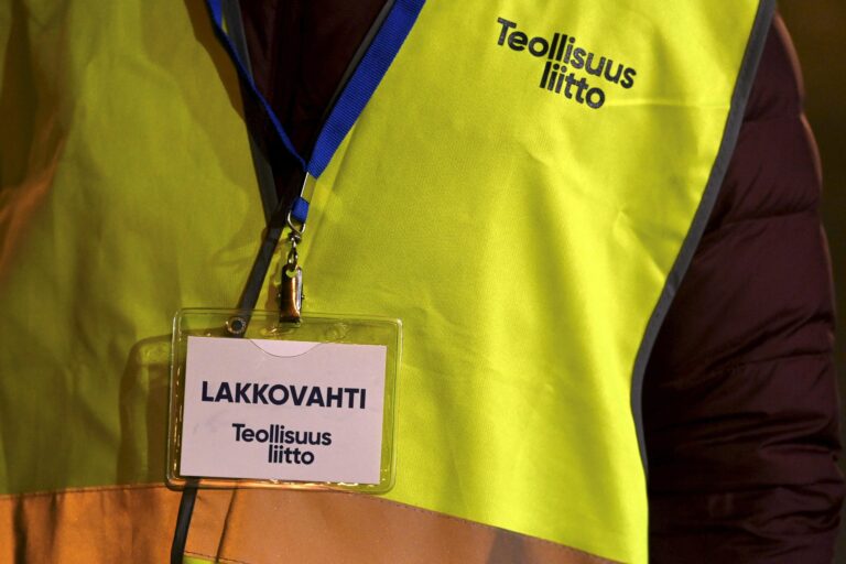 Lakkoja alkaa usealla toimialalla