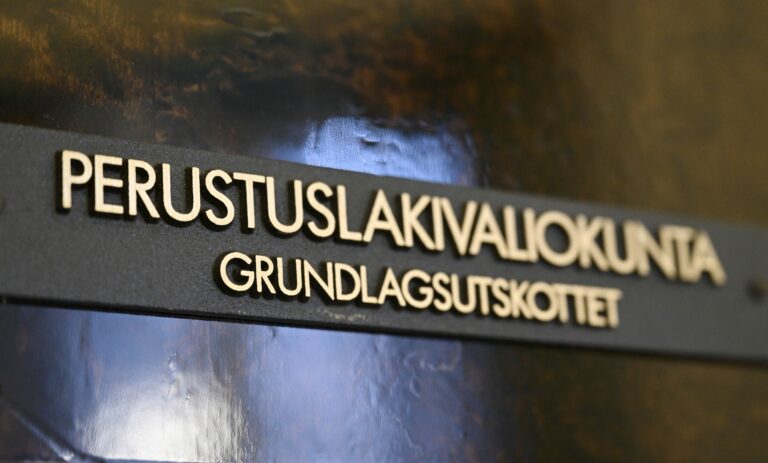 Eduskunnan perustuslakivaliokunta