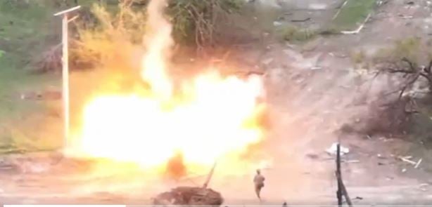 Video ei-herkille: Venäjän sotilaat räjäyttivät itsensä miinaan, asiantuntija hämmästelee