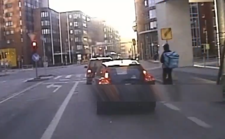 sähköyksipyöräinen