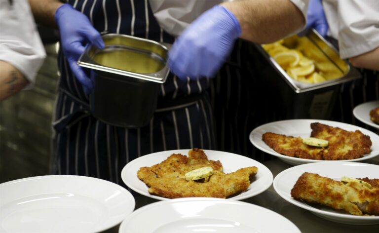 Ravintola Hieta avautuu Salven talossa