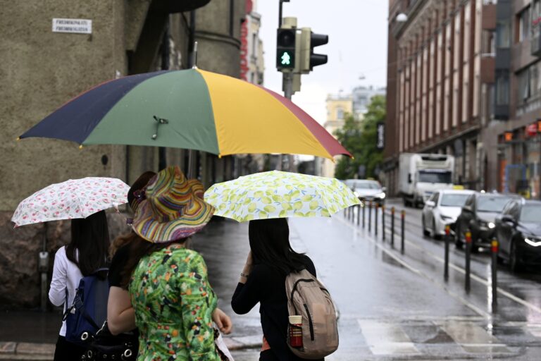 Viikonlopun säästä odotetaan sateista