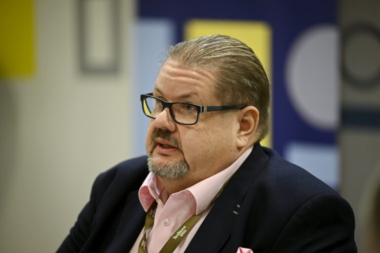 Teollisuusliitto kertoo uusista poliittisista lakoista