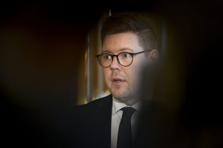 Eduskuntaryhmät jättävät välikysymyksen työmarkkinatilanteesta