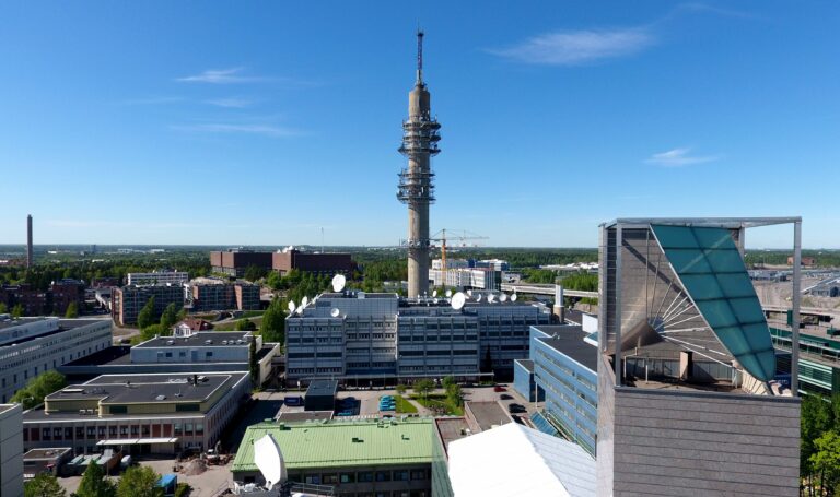 Atte Jääskeläinen eroaa