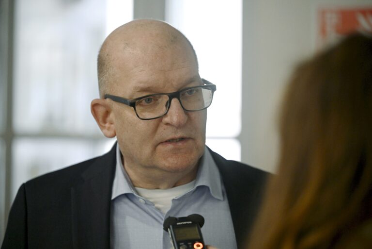 Työministeri Arto Satonen järjestää Suomen työmarkkinamallin kehittämistä käsittelevän tilaisuuden