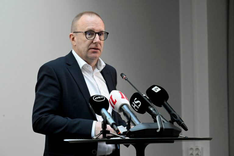 SAK:n hallituksen kokouksen jälkeen tiedotustilaisuus