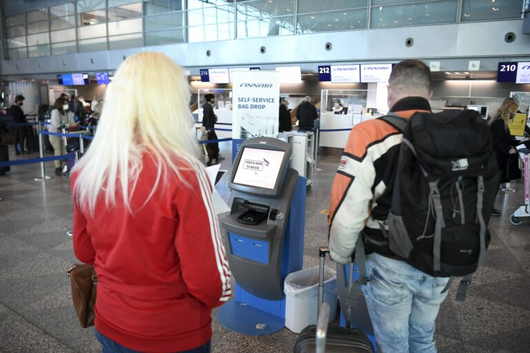 Ruuhkaa Helsinki-Vantaalla