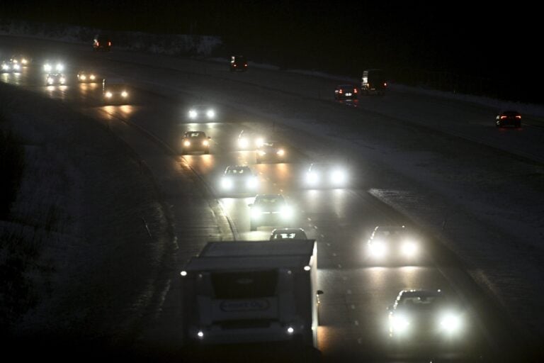 Joulun menoliikennettä maanteillä