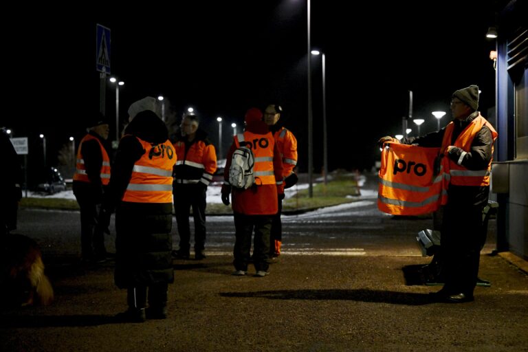 Lakot alkamassa teknologiateollisuudessa ja kemianteollisuudessa?