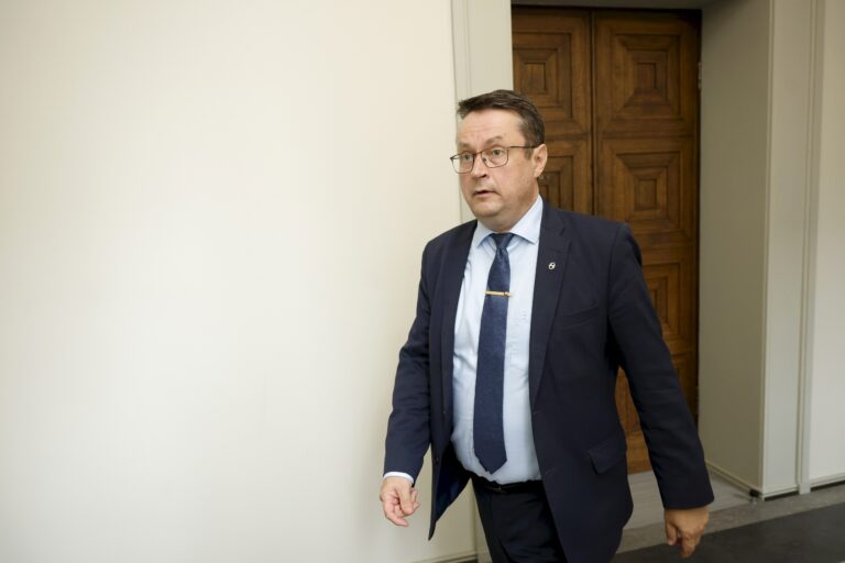 SDP:n eduskuntaryhmä kokoustaa