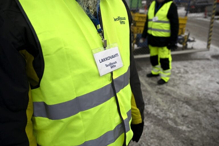 Teknologiateollisuuden lakot jatkuvat