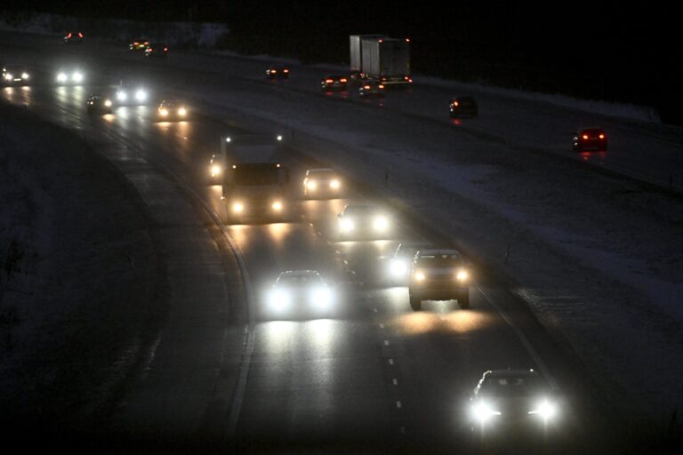 Joulun menoliikennettä maanteillä