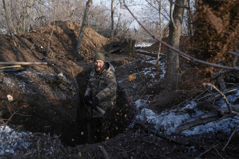 KUVITUSTA STT Ukrainan mukaan Venäjä teki tuhoisan iskun sotilaiden harjoitusalueelle 