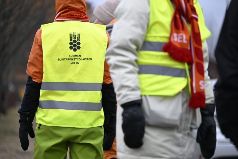 Suomen Elintarviketyöläisten Liitto on ilmoittaunut lakosta 150 leipomossa