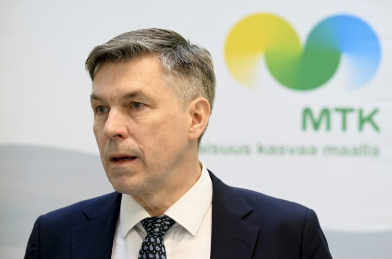 MTK:n tiedotustilaisuus tulevasta traktorimarssista ja EU-vaalitavoitteista