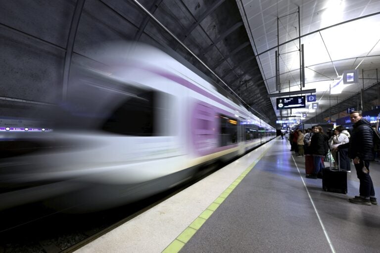 Lähijunaliikenne - HSL ja VR