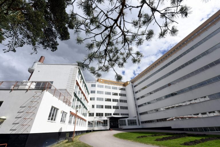 Paimion parantola myydään