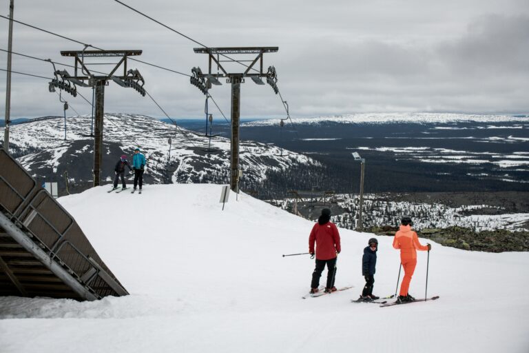Kuinka korkealle lämpömittari nousee tänään?